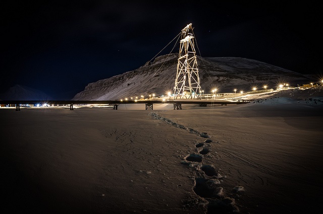 Klimarisiko. Sporene fra Svalbard er et varsku til norske politikere som planlegger olje- og gassutvinning langt inn i fremtiden. (Foto: Christer van der Meeren)